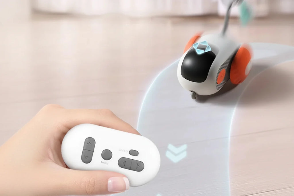 Interactive Remote-Controlled Cat Toy – Racing Car with Feather Teaser & Rat Design